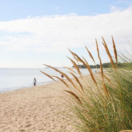 Mit Meerblick Und Balkon, Gratis Nutzung Vom Ahoi Erlebnisbad Und Sauna In Sellin - Meeresblick Fewo 48 Goehren  Esterno foto